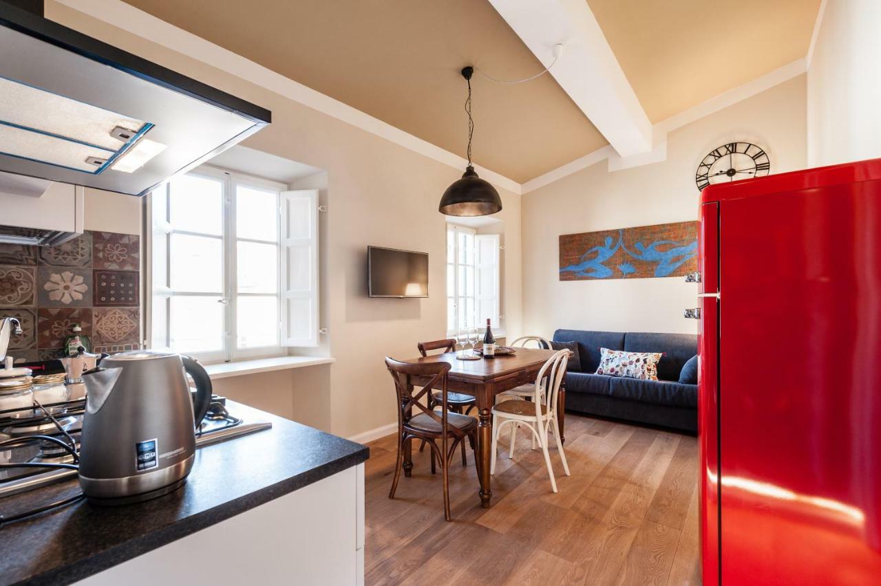 Affordable Suite With A View In The Heart Of Λούκα Εξωτερικό φωτογραφία